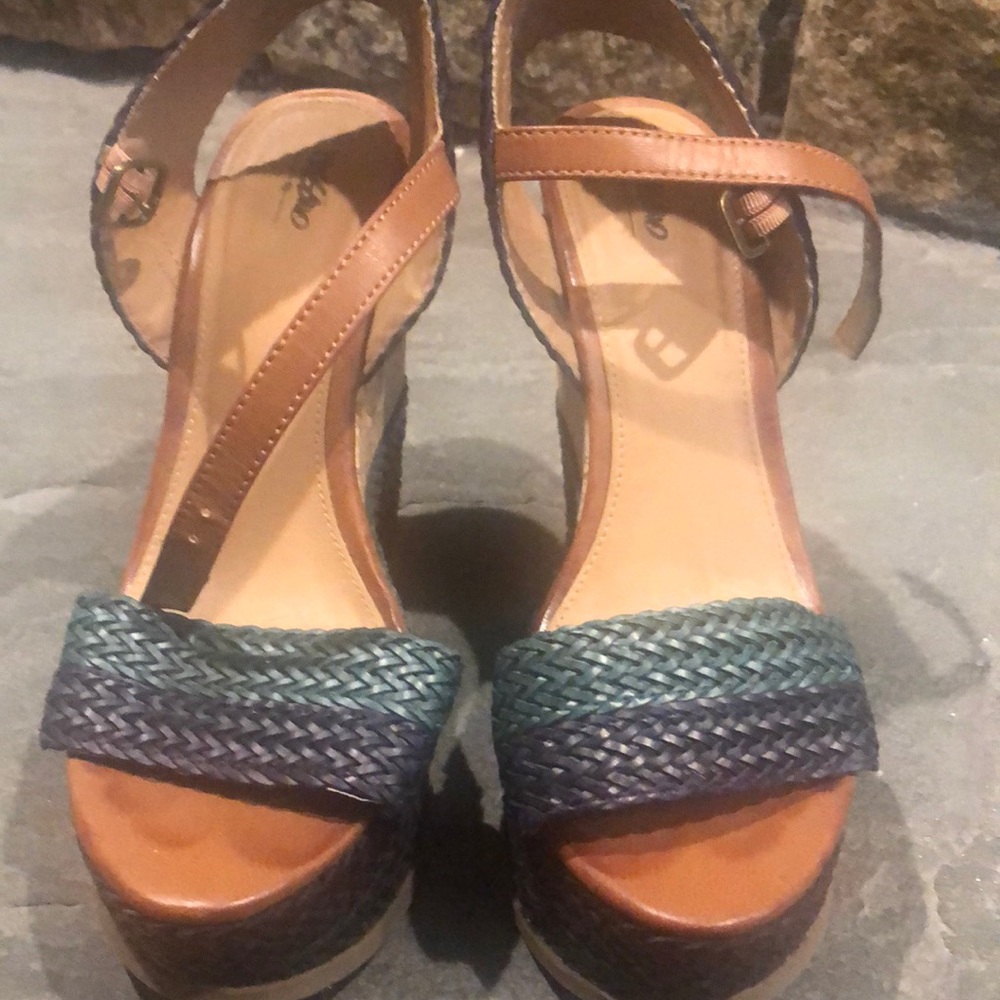 Wedges cork and straw